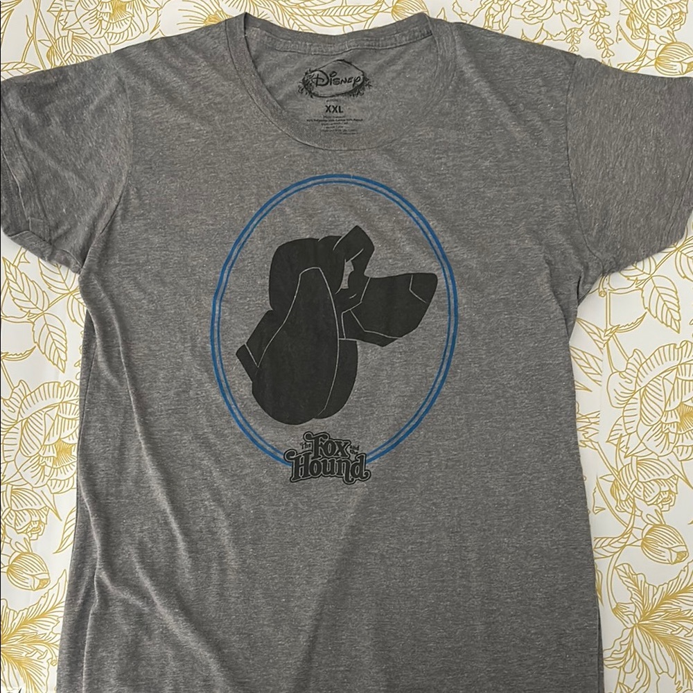 Disney Gray T-Shirt with Fox and Hound Design (XXL) 🌹